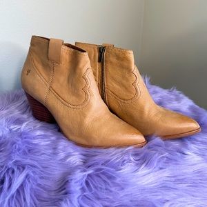 FRYE camel tan bootie size 8.5